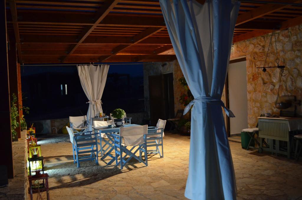 Villa Romanza Beach Villa Chalki Town Phòng bức ảnh